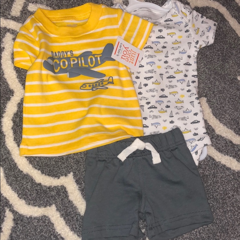NWT Carters 3 piece outfit